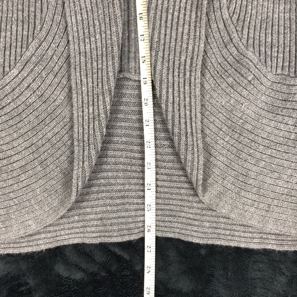 Sweater - Picture 4 of 5